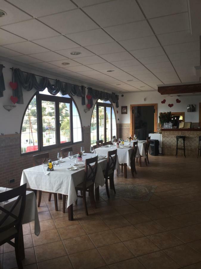 Hostal Baladrar בניסה מראה חיצוני תמונה